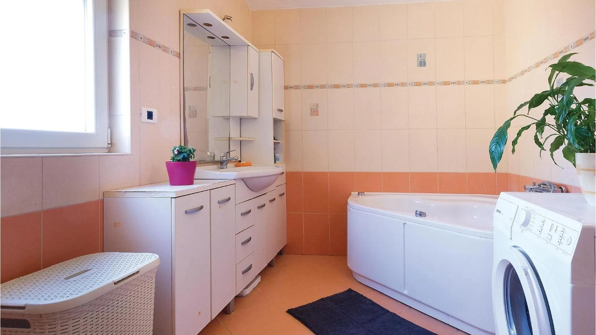 4 Bedroom Stunning Apartment In Pula